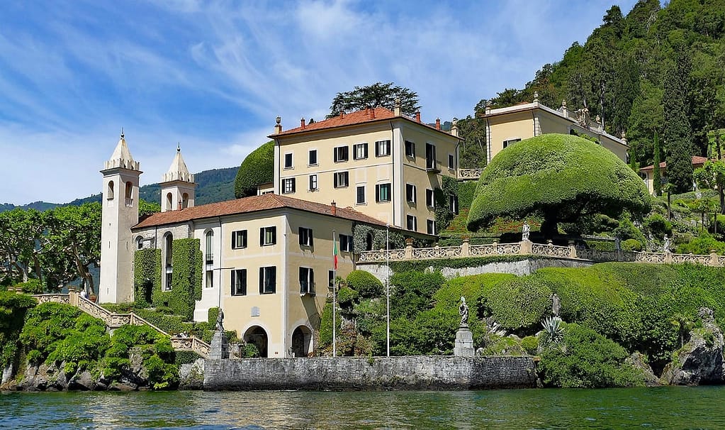 How to get to Villa Balbianello - Water taxi from Lenno