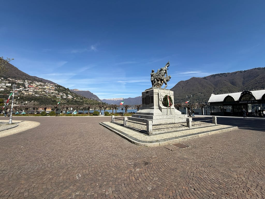 Looking for What to See in Cernobbio? Piazza Risorgimento is an absolute muct on the list.