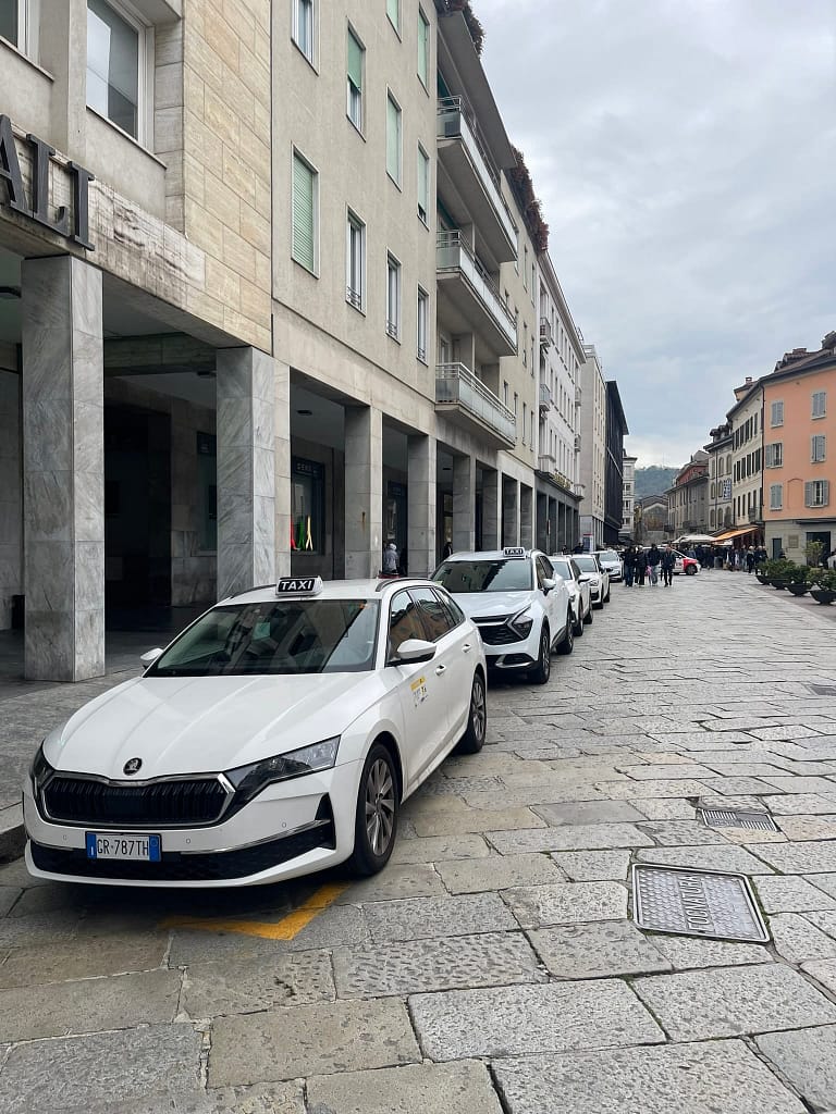 How to find a taxi in Como? One way is to look for the official taxi stands.